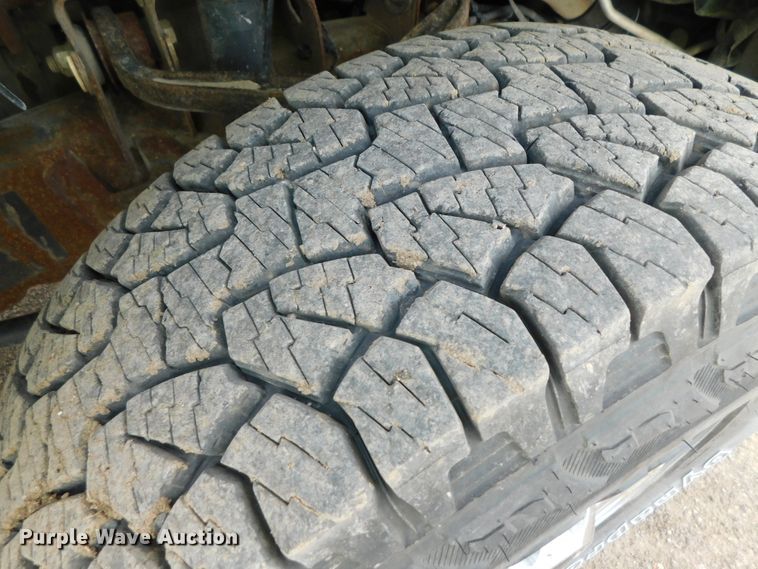 image for item DK8554 2011 Chevrolet Silverado 2500HD  utility bed pickup truck