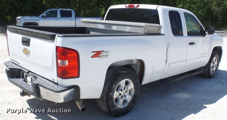 image for item DL0988 2011 Chevrolet Silverado 1500  Ext. Cab pickup truck