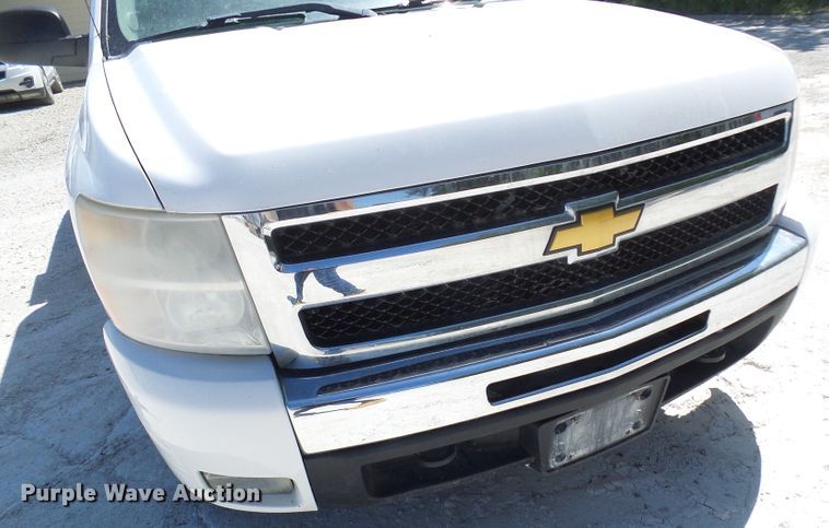 image for item DL0988 2011 Chevrolet Silverado 1500  Ext. Cab pickup truck