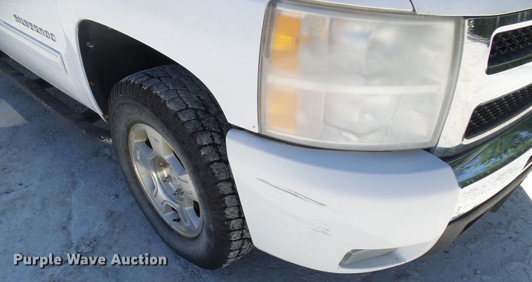 image for item DL0988 2011 Chevrolet Silverado 1500  Ext. Cab pickup truck