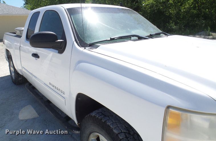 image for item DL0988 2011 Chevrolet Silverado 1500  Ext. Cab pickup truck