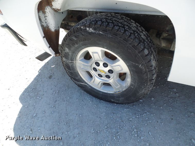 image for item DL0988 2011 Chevrolet Silverado 1500  Ext. Cab pickup truck