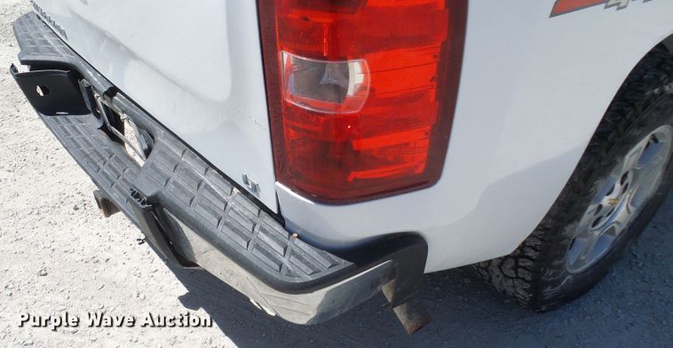 image for item DL0988 2011 Chevrolet Silverado 1500  Ext. Cab pickup truck