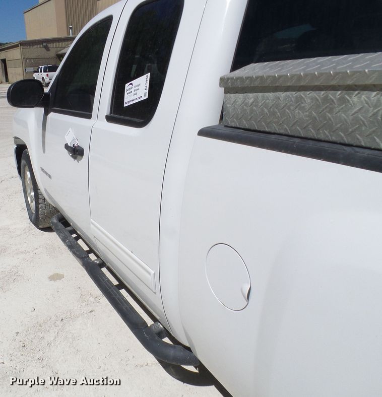 image for item DL0988 2011 Chevrolet Silverado 1500  Ext. Cab pickup truck