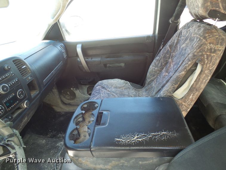 image for item DL0988 2011 Chevrolet Silverado 1500  Ext. Cab pickup truck