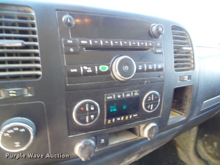 image for item DL0988 2011 Chevrolet Silverado 1500  Ext. Cab pickup truck