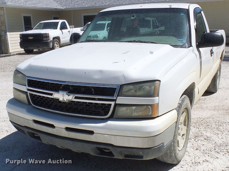 image for item DL0989 2006 Chevrolet Silverado 1500  pickup truck