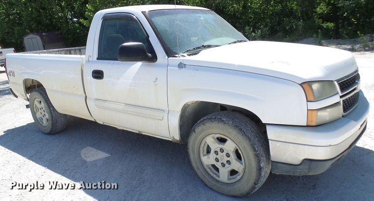 image for item DL0989 2006 Chevrolet Silverado 1500  pickup truck
