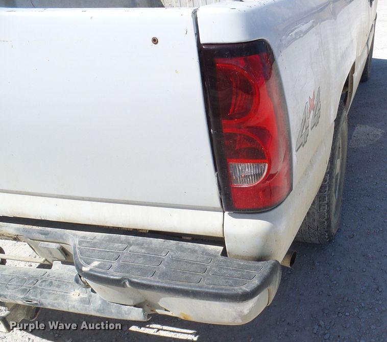 image for item DL0989 2006 Chevrolet Silverado 1500  pickup truck