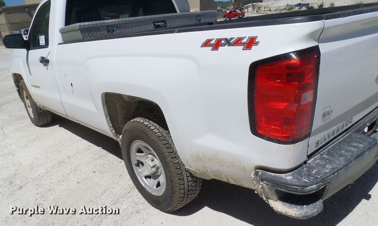 image for item DL0990 2015 Chevrolet Silverado 1500  pickup truck