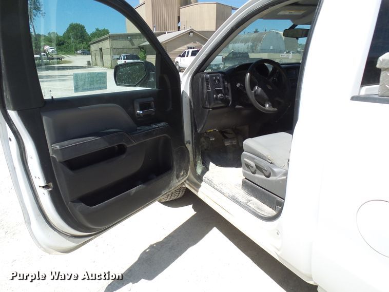 image for item DL0990 2015 Chevrolet Silverado 1500  pickup truck