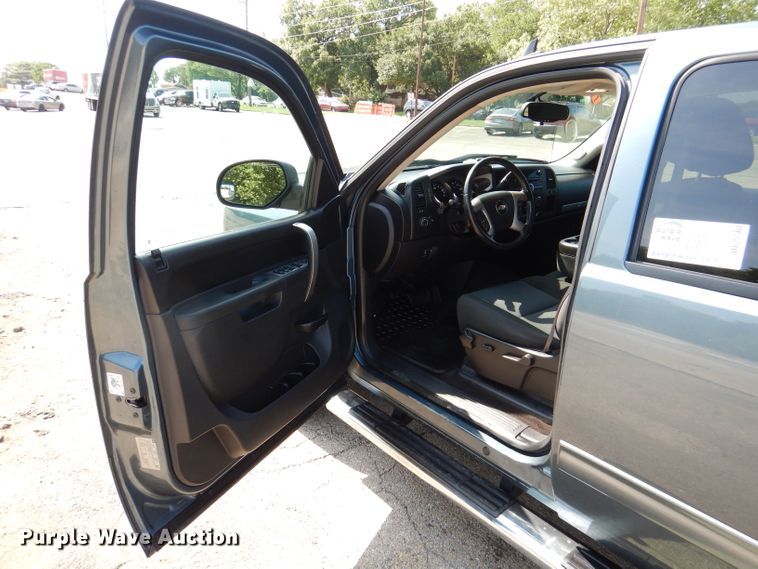 image for item DL2740 2012 Chevrolet Silverado 1500  Crew Cab pickup truck