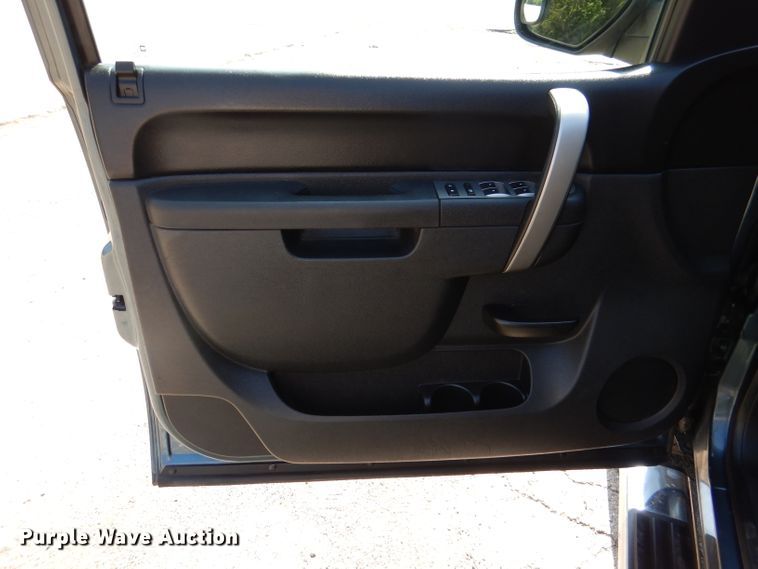 image for item DL2740 2012 Chevrolet Silverado 1500  Crew Cab pickup truck