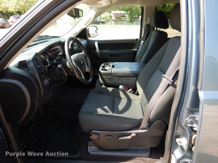 image for item DL2740 2012 Chevrolet Silverado 1500  Crew Cab pickup truck