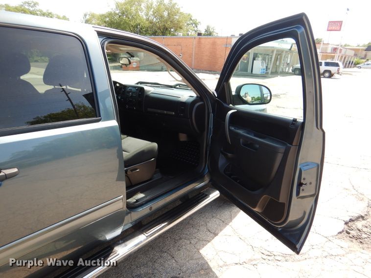 image for item DL2740 2012 Chevrolet Silverado 1500  Crew Cab pickup truck