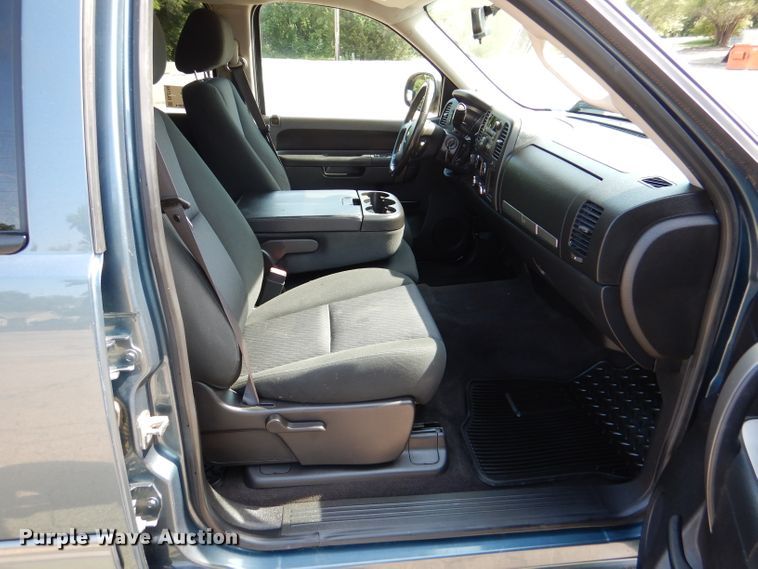 image for item DL2740 2012 Chevrolet Silverado 1500  Crew Cab pickup truck