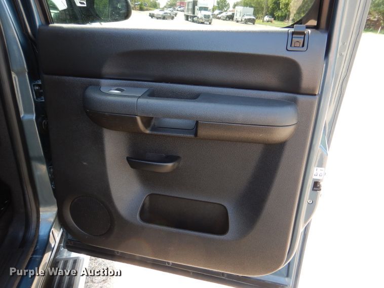 image for item DL2740 2012 Chevrolet Silverado 1500  Crew Cab pickup truck