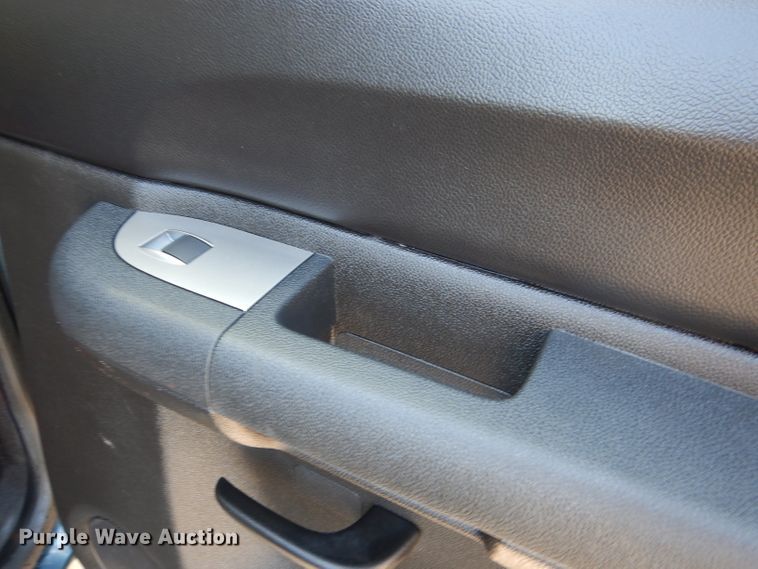 image for item DL2740 2012 Chevrolet Silverado 1500  Crew Cab pickup truck