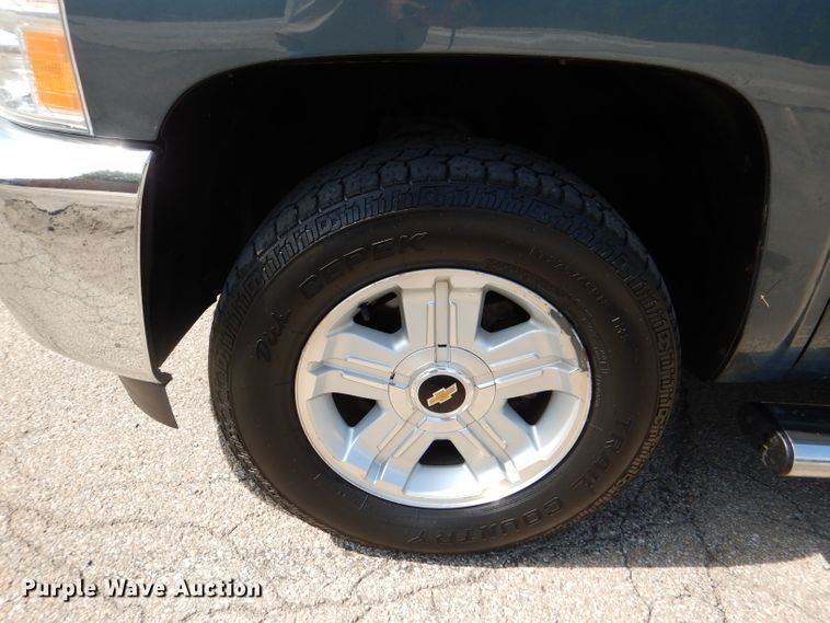 image for item DL2740 2012 Chevrolet Silverado 1500  Crew Cab pickup truck