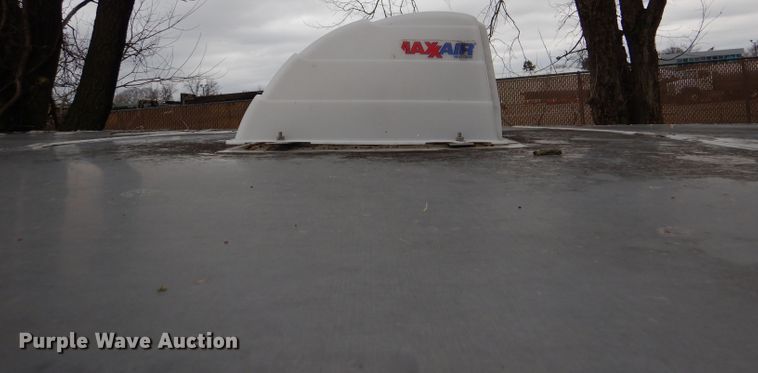 image for item DL4829 2005 Haulmark LH7X22 enclosed cargo trailer