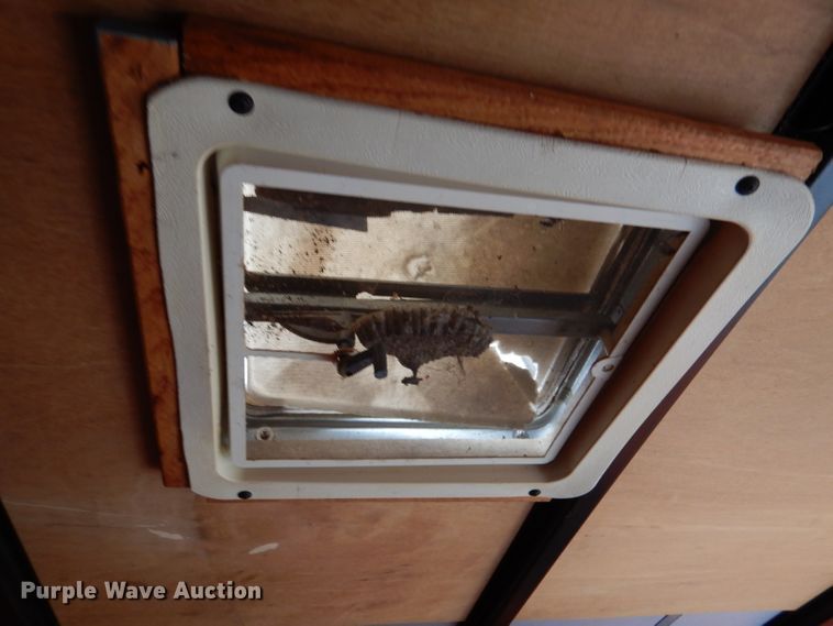 image for item DL4829 2005 Haulmark LH7X22 enclosed cargo trailer