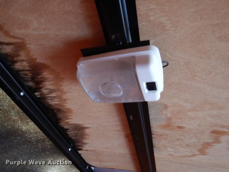 image for item DL4829 2005 Haulmark LH7X22 enclosed cargo trailer