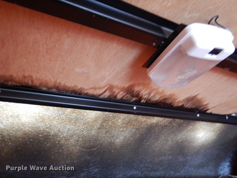 image for item DL4829 2005 Haulmark LH7X22 enclosed cargo trailer