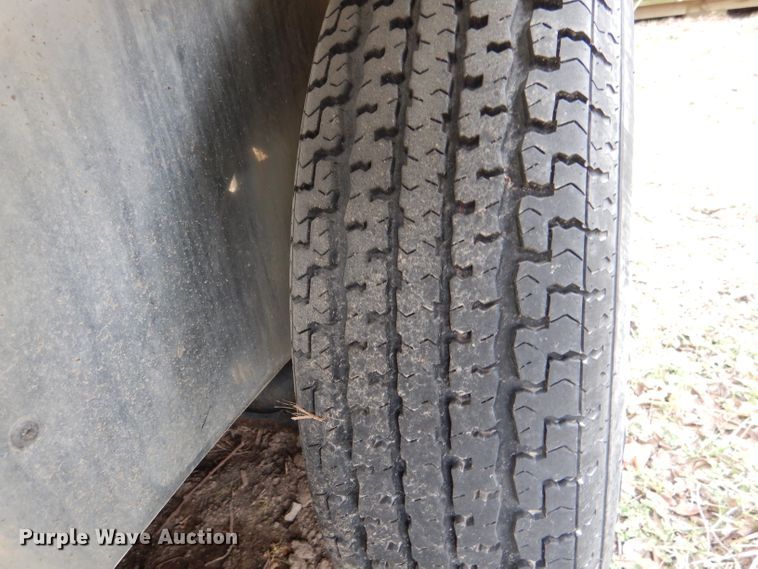 image for item DL4829 2005 Haulmark LH7X22 enclosed cargo trailer