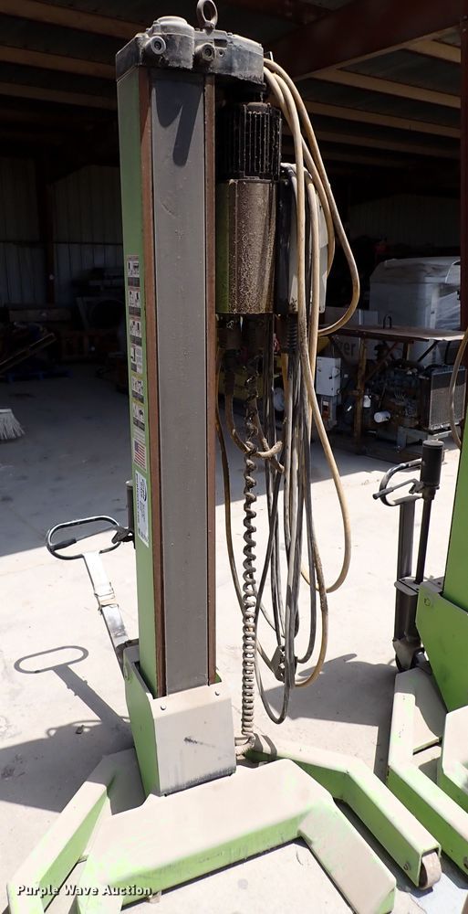 image for item DL7568 (4) ARI Hetra HDML-8 column lifts