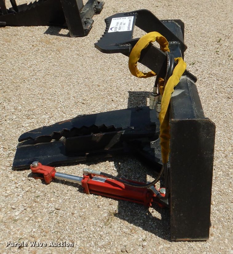 image for item DL8935 Skid steer tree shear