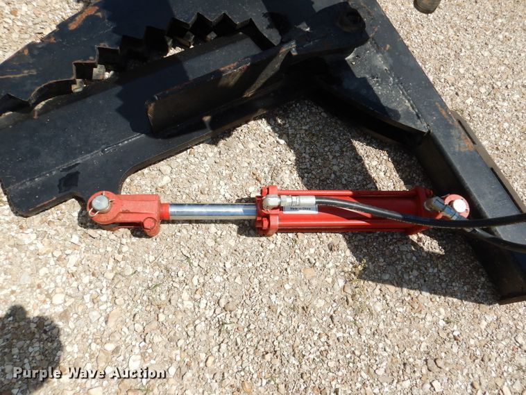 image for item DL8935 Skid steer tree shear