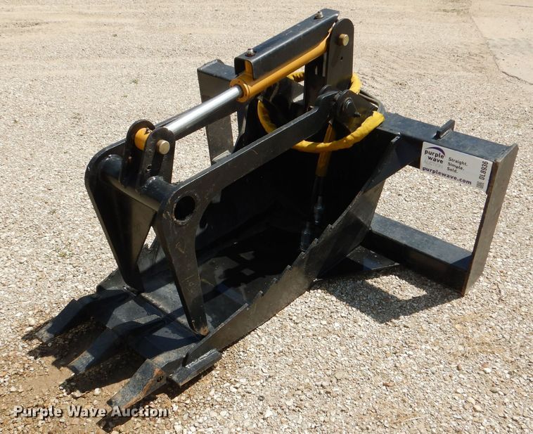 image for item DL8936 18"W skid steer stump grapple bucket