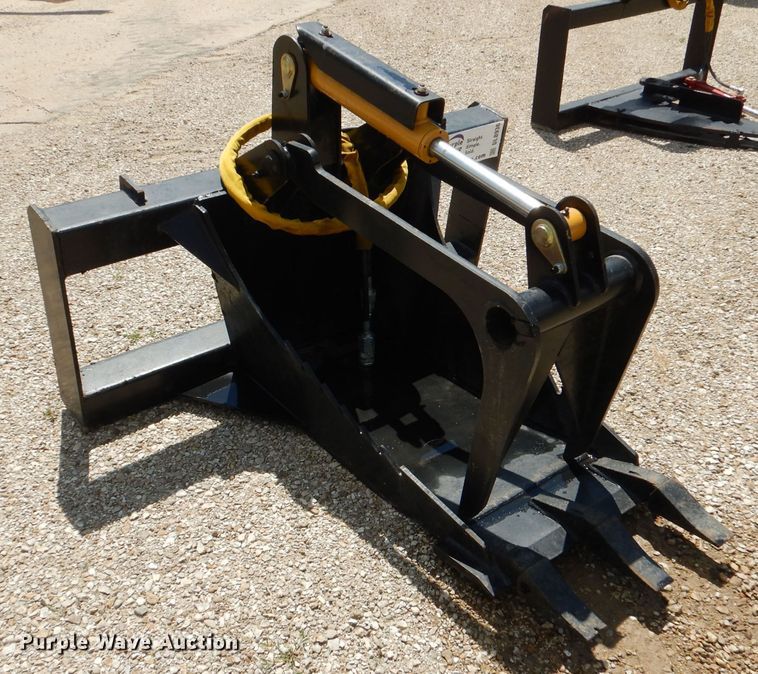 image for item DL8936 18"W skid steer stump grapple bucket