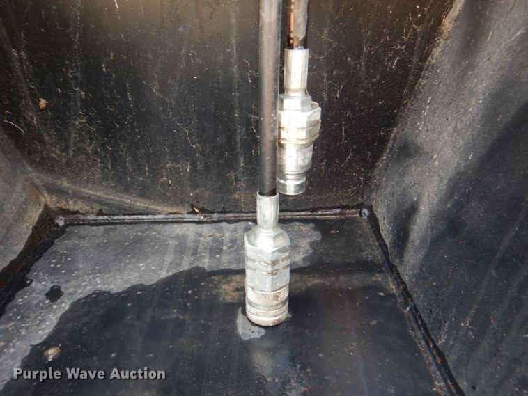 image for item DL8936 18"W skid steer stump grapple bucket