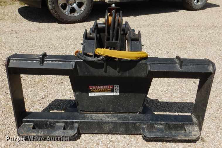 image for item DL8936 18"W skid steer stump grapple bucket