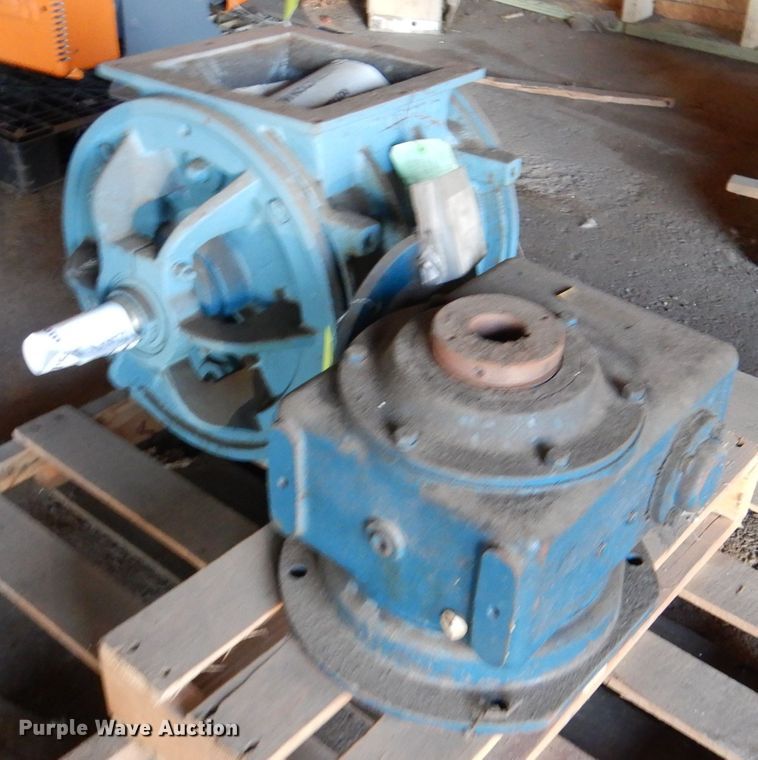 image for item DL8970 (2) air locks