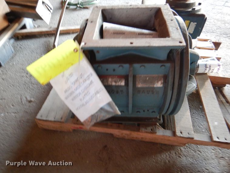 image for item DL8970 (2) air locks