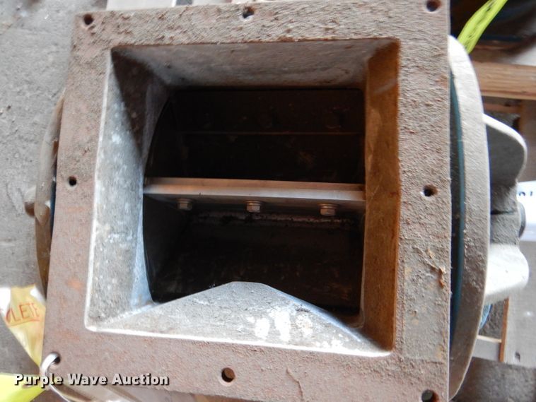 image for item DL8970 (2) air locks