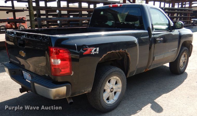 image for item DL8975 2007 Chevrolet Silverado 1500  pickup truck