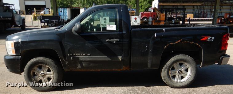 image for item DL8975 2007 Chevrolet Silverado 1500  pickup truck