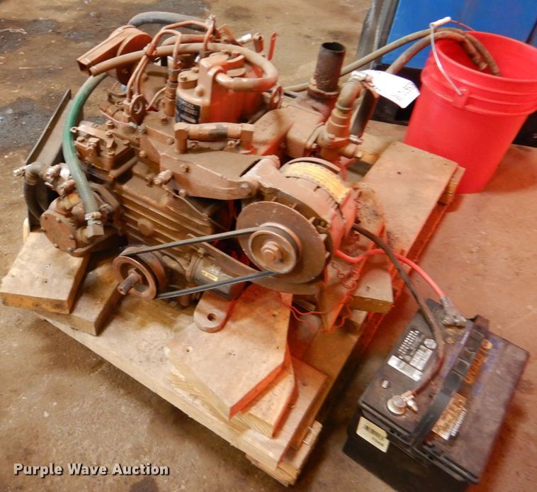 image for item DL8976 Universal Atomic 5411  boat engine