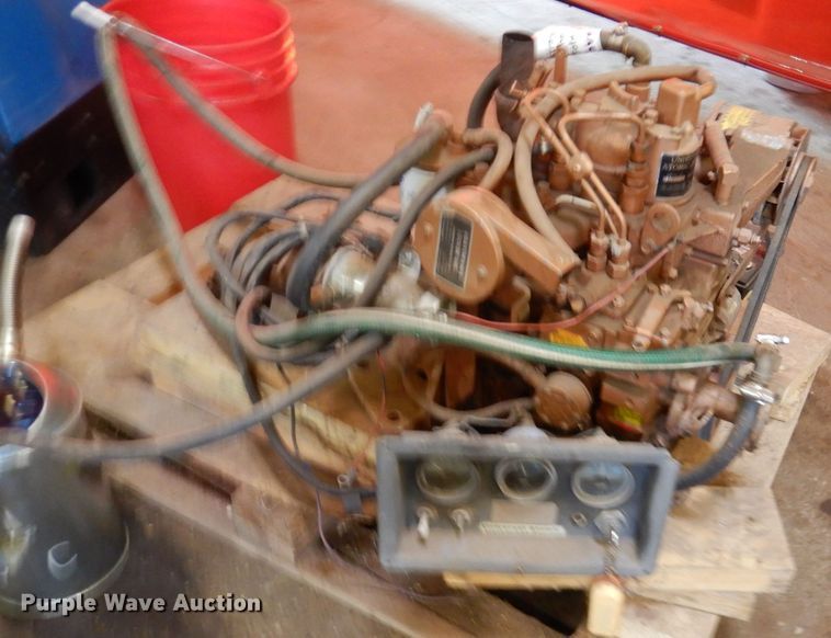 image for item DL8976 Universal Atomic 5411  boat engine