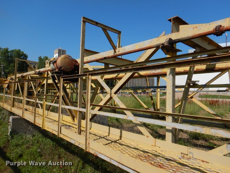 image for item DL8977 (2) bridge cranes