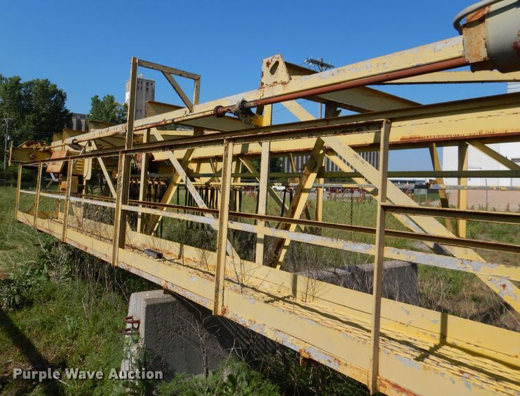 image for item DL8977 (2) bridge cranes