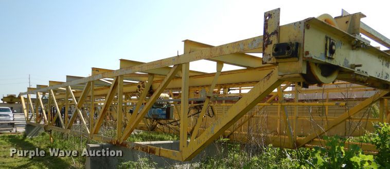 image for item DL8977 (2) bridge cranes