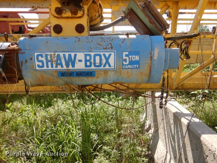 image for item DL8977 (2) bridge cranes