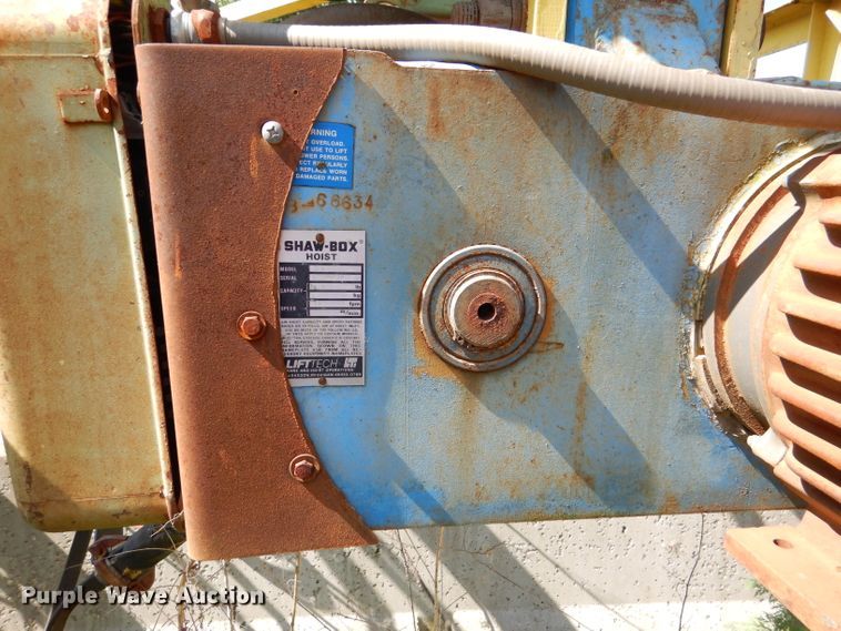 image for item DL8977 (2) bridge cranes