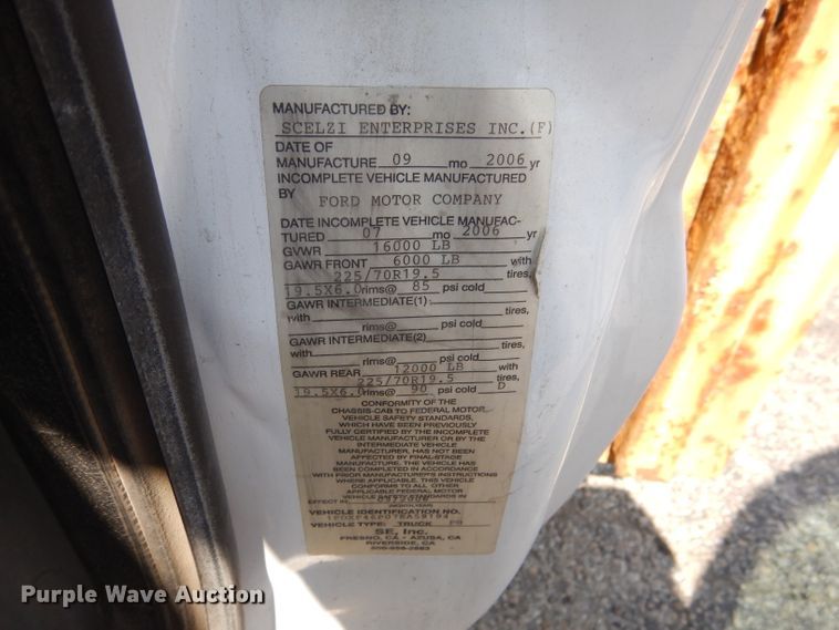 image for item DL8980 2007 Ford F450 Super Duty  flatbed truck