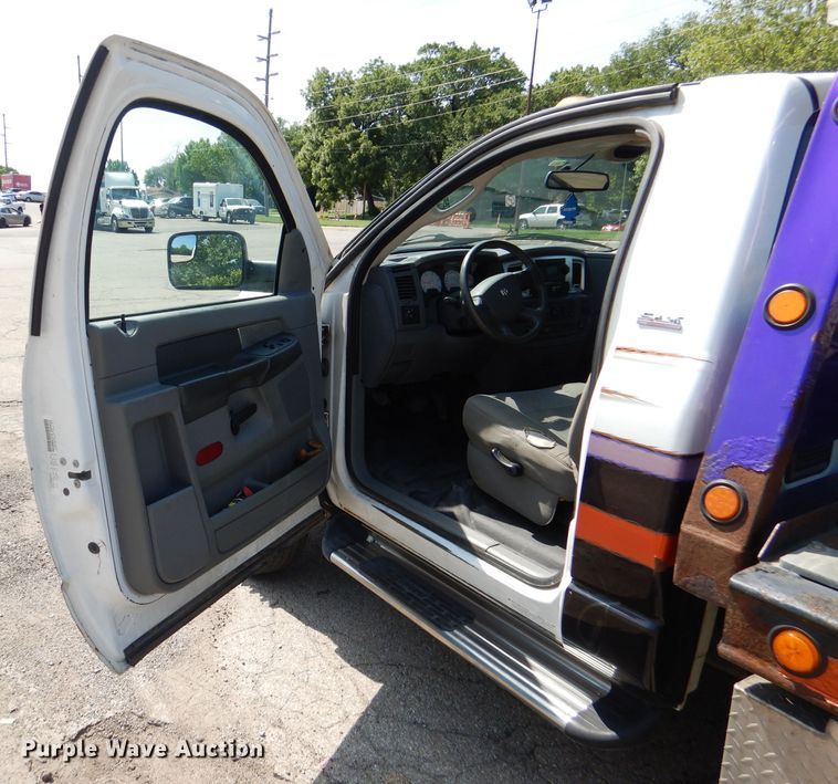 image for item DM0061 2009 Dodge Ram 5500  rollback truck