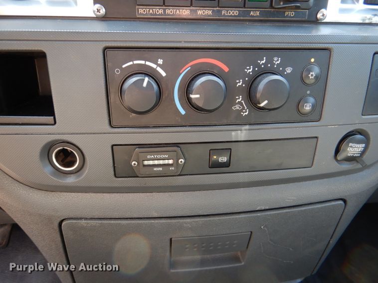 image for item DM0061 2009 Dodge Ram 5500  rollback truck